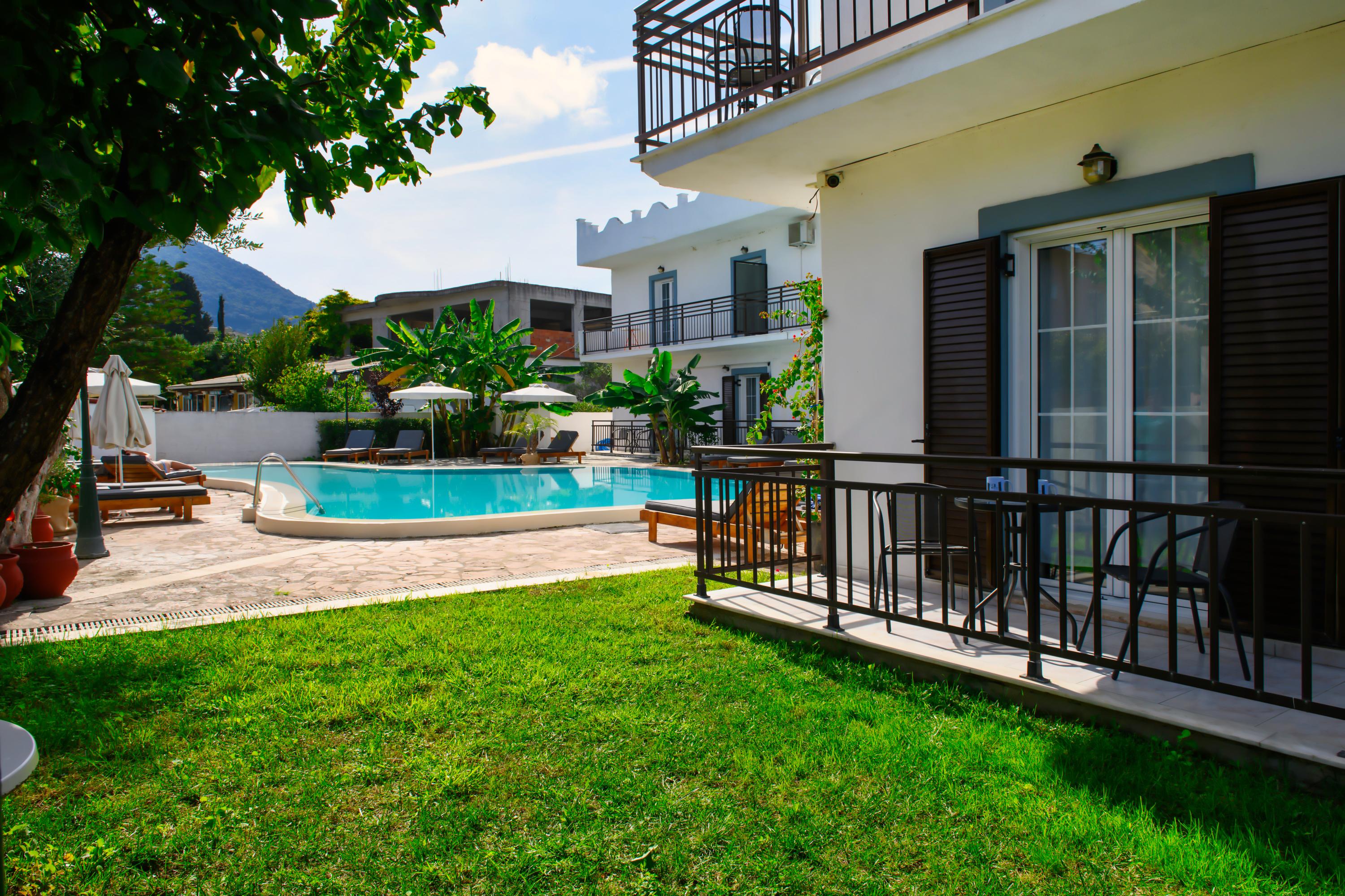Aquarius Beach Hotel Μεσογγή Εξωτερικό φωτογραφία