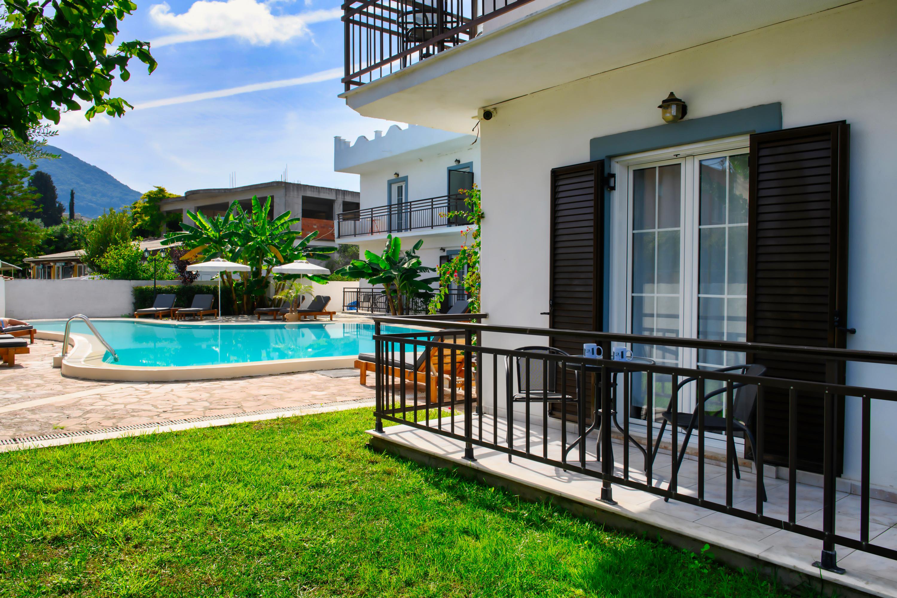 Aquarius Beach Hotel Μεσογγή Εξωτερικό φωτογραφία